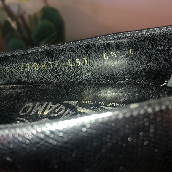 Salvatore Ferragamo Black Pumps Size 6.5C - Picture 6 of 6